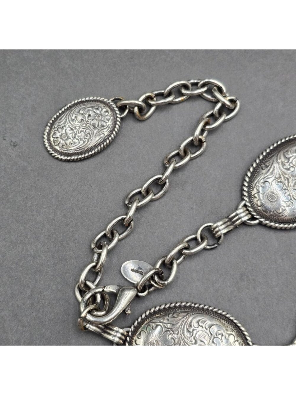 Tony Lama Nicole Concho Link Belt XL Silver Tone Western Floral Engraved 36"-42" - Picture 3 of 9